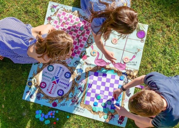 Professor Puzzle Wonderland Games Alice's Party Games Mat
