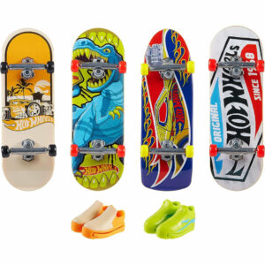 Hot Wheels Skate Tony Hawk 4 Fingerboards & 2 Skate Shoes